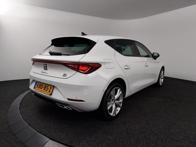Seat LEON 1.4 TSI eHybrid PHEV FR Business Intense | Stoel en stuurverwarming | Parkeersensoren voor en achter |