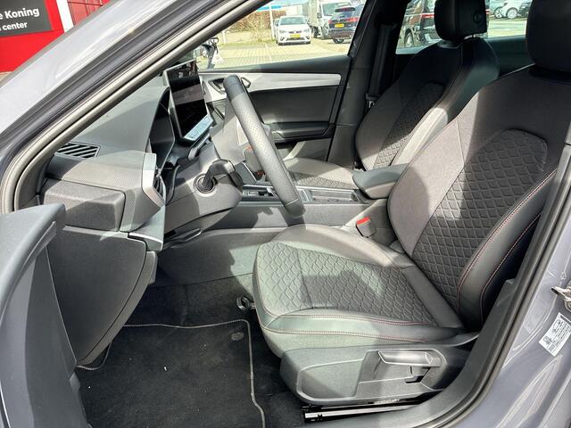 Seat LEON Sportstourer 1.5 TSI e-Hybrid 204pk DSG FR Business · Camera · Matrix LED · Inklap. Trekhaak · Side Assist · Stuur- & Stoelverwarming · Parkeerassistent · Garantie t/m 18-06-2029 of 100.000km