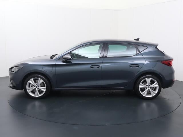 Seat LEON 1.5 TSI e-Hybrid FR PHEV First Edition | 204 PK | SoH 100% | Automaat | Dodehoek detectie | Adaptive cruise control | Apple Carplay/Android Auto |