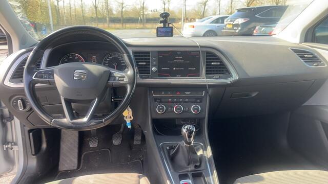 Seat LEON ST 1.0 TSI 115pk Style / Navigatie / Apple Carplay / Camera