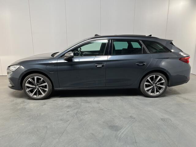 Seat LEON Sportstourer 1.4 TSI eHybrid PHEV FR Business Intense / AUTOMAAT/ PANO/ ALCANTARA/ CAMERA/ PARK. SENSOREN/ MEMORY SEATS/ DCC/ ELEK. ACHTERKLEP/ DODE HOEK/ KEYLESS/ LED/ STOEL-STUURVERWARM./ FULL LINK/ ADAPT. CRUISE/ NAVI/ CLIMA/ DAB/ 18" LMV