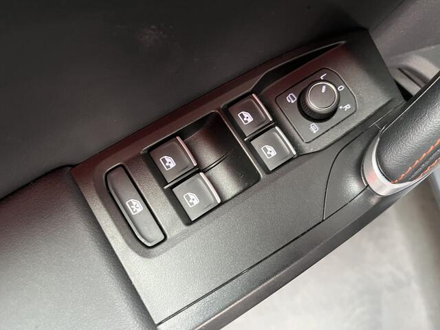 Seat LEON Sportstourer 1.4 TSI eHybrid PHEV FR Business Intense / AUTOMAAT/ PANO/ ALCANTARA/ CAMERA/ PARK. SENSOREN/ MEMORY SEATS/ DCC/ ELEK. ACHTERKLEP/ DODE HOEK/ KEYLESS/ LED/ STOEL-STUURVERWARM./ FULL LINK/ ADAPT. CRUISE/ NAVI/ CLIMA/ DAB/ 18" LMV