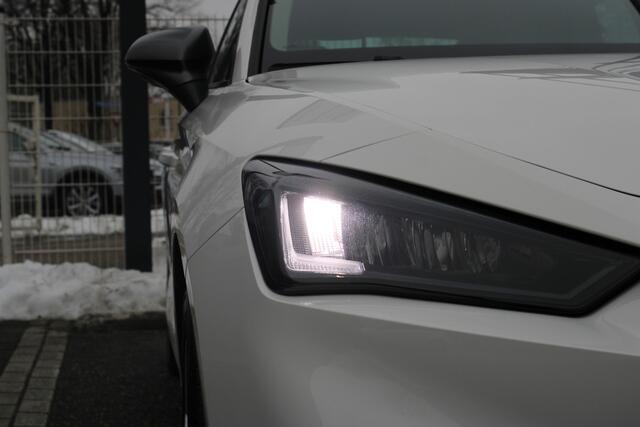 Seat LEON 1.4 TSI eHybrid 204pk PHEV FR DSG Automaat / Navigatie / LED / Parkeersensoren A / Digital cockpit / Verwarmb stoelen / 17''LMV P4