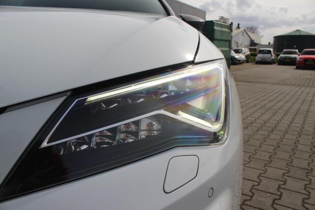 Seat LEON 1.5 TSI FR Business Intense 185pk | Incl. 12 maanden garantie | Stage 1 tune | Schuif/kantel dak | Stoelverwarming | Digitale cockpit | Parkeersensoren | Beats audio | Climate control | Adaptive cruise control | Airco | Apple carplay/Android auto