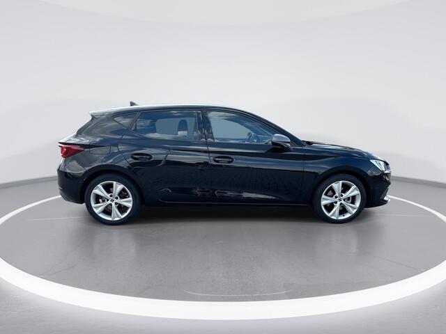 Seat LEON 1.0 TSI FR 110pk FR · Apple/Android Car Play · Camera · Elekt. inklapbare spiegels · Navigatie · Adaptive Cruise Control · Garantie t/m 10-11-2027 of 100.000km