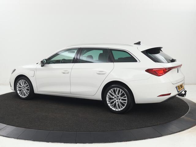 Seat LEON 1.4 TSI eHybrid PHEV Xcellence | SOH 92% | Stoelverwarming | Trekhaak | Adaptive cruise | Carplay | Stuurverwarming | Navigatie | Keyless | Full LED | Sfeerverlichting | Plug In