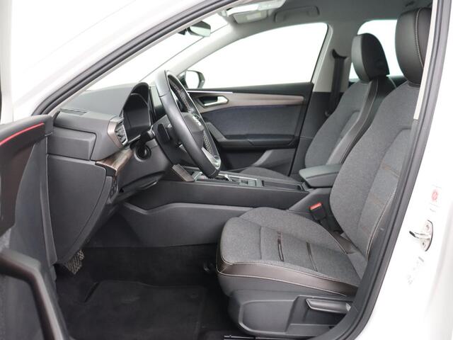 Seat LEON 1.4 TSI eHybrid PHEV Xcellence | SOH 92% | Stoelverwarming | Trekhaak | Adaptive cruise | Carplay | Stuurverwarming | Navigatie | Keyless | Full LED | Sfeerverlichting | Plug In