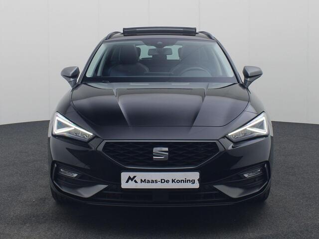 Seat LEON Sportstourer 1.4 TSI PHEV 204PK DSG FR · Panoramadak · Apple/Android Car Play · Navigatie · Camera + Parkeersensoren