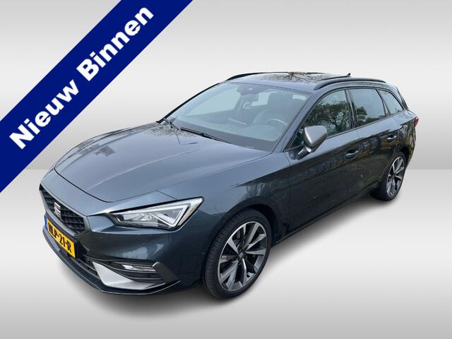 Seat LEON Sportstourer 1.4 TSI eHybrid PHEV FR / Panorama dak / Memory / Full Led / Suede bekleding / Camera / 18 Inch