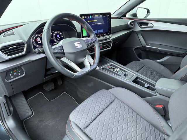 Seat LEON 1.5 TSI e-Hybrid FR PHEV First Edition | 204 PK | SoH 100% | Automaat | Dodehoek detectie | Adaptive cruise control | Apple Carplay/Android Auto |