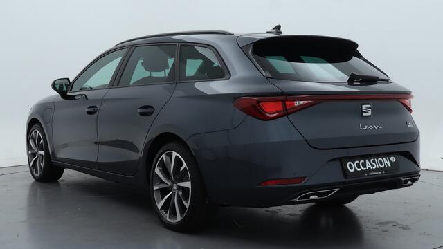 Seat LEON Sportstourer 1.4 TSI eHybrid PHEV 204pk FR Business Intense DSG / Elektrische achterklep / Keyless entry / Navigatie .