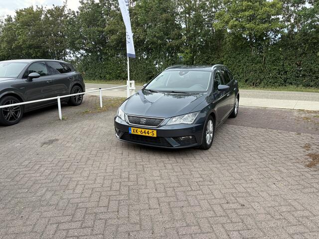 Seat LEON ST 1.0 EcoTSI Style Business Intense TREKHAAK PDC V+A NAVI CARPLAY