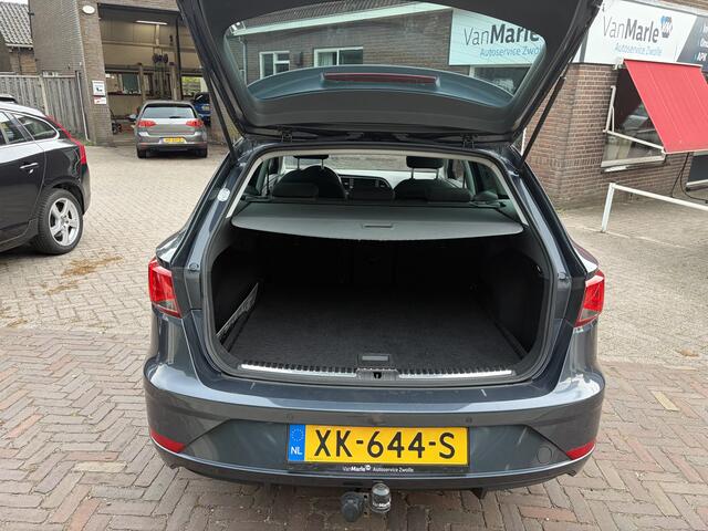 Seat LEON ST 1.0 EcoTSI Style Business Intense TREKHAAK PDC V+A NAVI CARPLAY