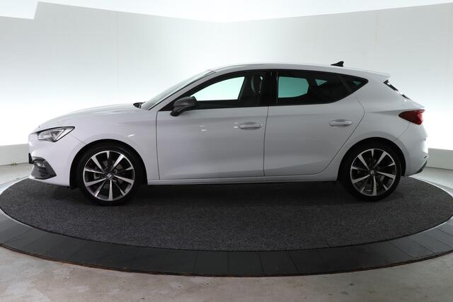 Seat LEON 1.0 eTSI FR | CARPLAY | CLIMATE CONTROL | ADAP. CRUISE |