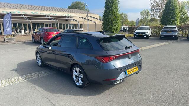 Seat LEON Sportstourer 1.5 TSI 150pk FR Launch Edition / Navigatie / Apple Carplay / Parkeersensoren
