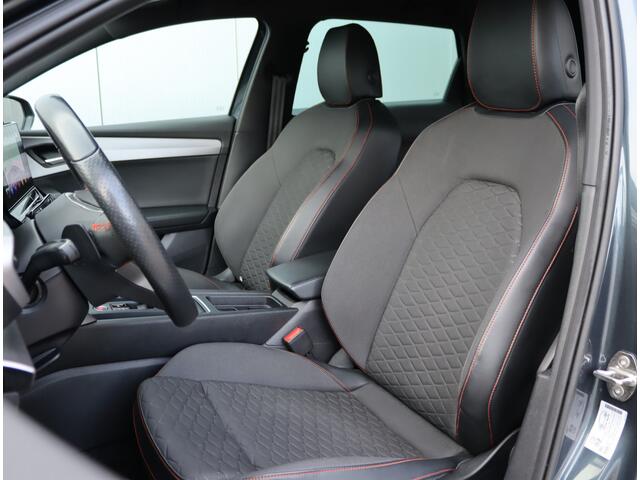 Seat LEON Sportstourer 1.5 TSi FR Launch | Trekhaak | Travel assist