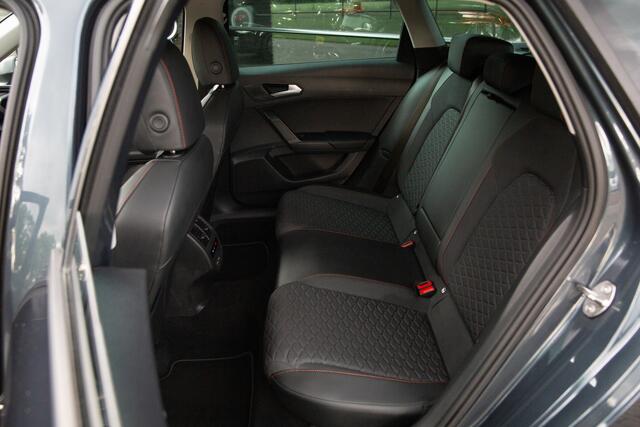 Seat LEON Sportstourer 1.4 TSI eHybrid PHEV FR Business Intense , Adap. cruise, Trekhaak, Carplay,