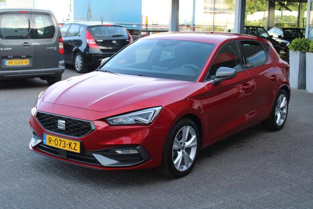 Seat LEON 1.0 eTSI FR Business Intense Adaptive/Led/NL Auto!!