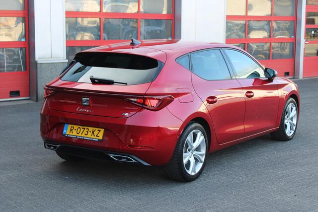 Seat LEON 1.0 eTSI FR Business Intense Adaptive/Led/NL Auto!!