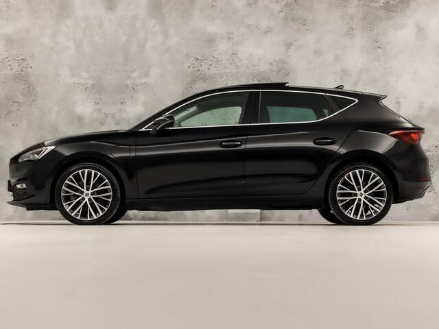 Seat LEON 1.4 TSI eHybrid PHEV Xcellence Sport 204Pk Automaat (PANORAMADAK, APPLE CARPLAY, GROOT NAVI, CAMERA, STUUR/STOELVERWARMING, SPORTSTOELEN, GETINT GLAS, SFEERVERLICHTING, NIEUWSTAAT)