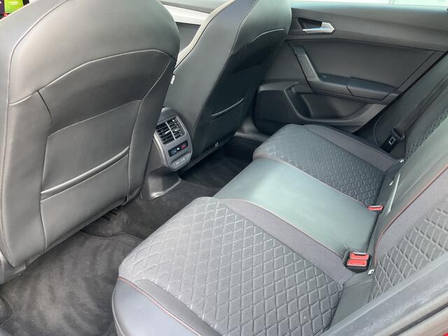 Seat LEON Sportstourer 1.4 TSI 259pk eHybrid PHEV FR Pano.dak Stoelverw. Plug-in