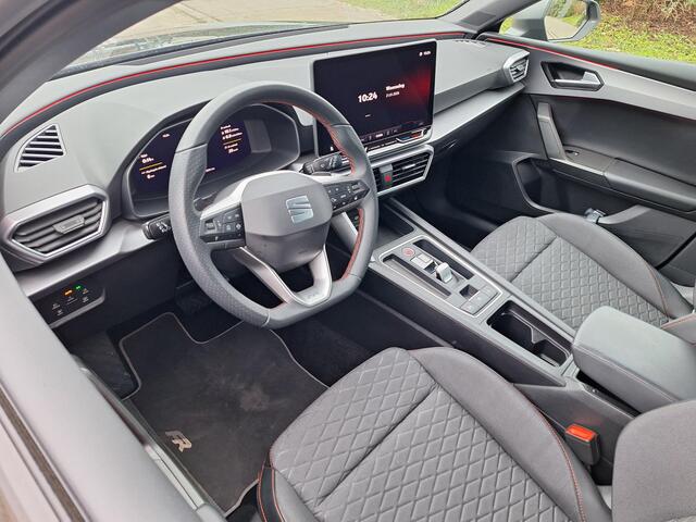 Seat LEON Sportstourer 1.5 TSI e-Hybrid 204pk FR Business DSG Automaat Apple Carplay/Android Auto / LED Matrix verlichting / Navigatie / Camera / Parkeersensoren HAL
