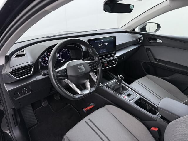 Seat LEON Sportstourer 1.5TSI 131PK Adap.Cruise Trekhaak 3-Zone Ecc Camera Navi Apple Carplay Android Auto Pdc Style Business Intense Lmv Led Bluetooth Keyless Isofix 1.400KG Trekgewicht Rijstrooksensor 1e Eigenaar Dealeronderhouden Origineel Nederlandse Auto