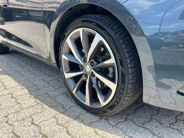 Seat LEON 1.4 TSI eHybrid PHEV FR virtual cockpit, navi, cruise, airco
