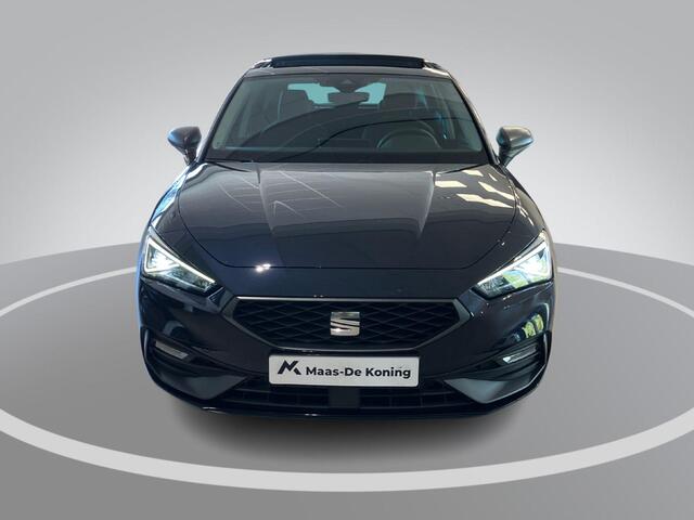 Seat LEON 1.4TSIeHybrid 150kW/204PK PHEV FR DSG · Panoramadak · Leder · Apple/Android Car Play · Camera ·