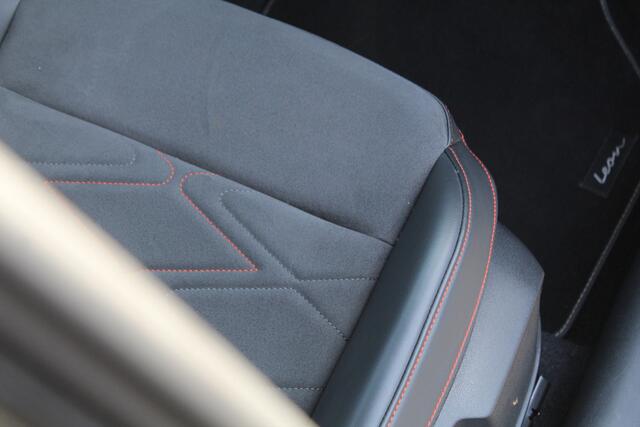 Seat LEON 1.4 TSI 204Pk PHEV eHybrid FR | Panormadak | Alcantara bekleding