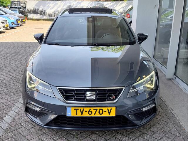 Seat LEON ST 1.5 TSI FR BUSINESS INTENSE Open dak | Trekhaak | Carplay/Android