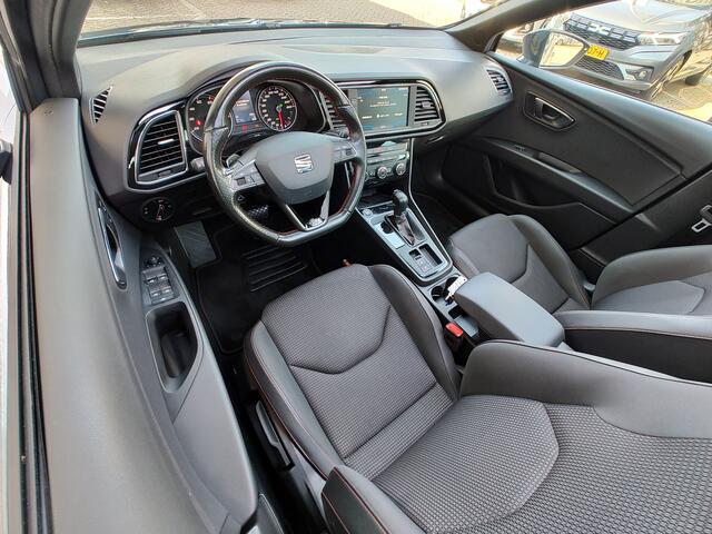Seat LEON ST 1.5 TSI FR BUSINESS INTENSE Open dak | Trekhaak | Carplay/Android