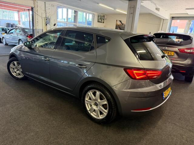 Seat LEON 1.0 EcoTSI Style*Camera*Xenon*Carplay*Velgen