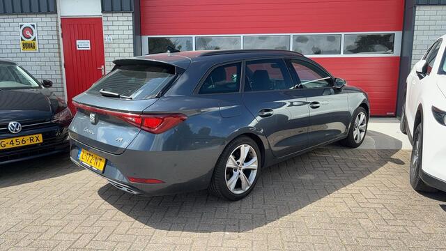 Seat LEON Sportstourer 1.5 TSI FR Business Intense CAMERA / KEYLESS / FULL LED / CARPLAY / STOELVERW / STUURVERW / NAVI / CLIMA / PDC / BLUETOOTH / ACC / NL-AUTO