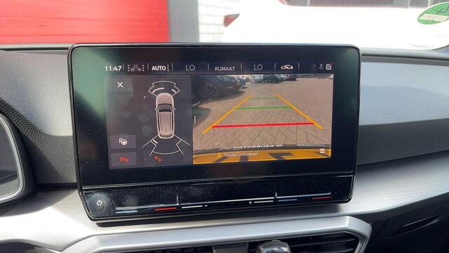 Seat LEON Sportstourer 1.5 TSI FR Business Intense CAMERA / KEYLESS / FULL LED / CARPLAY / STOELVERW / STUURVERW / NAVI / CLIMA / PDC / BLUETOOTH / ACC / NL-AUTO