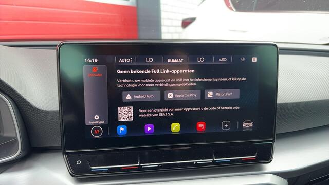 Seat LEON Sportstourer 1.5 eTSI FR Launch Edition AUTOMAAT / CAMERA / SFEER / CARPLAY / ACC / STUURVERW / FULL LED / CLIMA / PDC