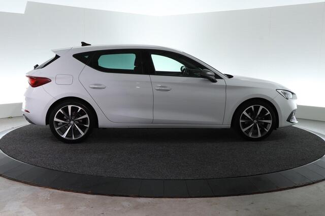 Seat LEON 1.0 eTSI FR | CARPLAY | CLIMATE CONTROL | ADAP. CRUISE |