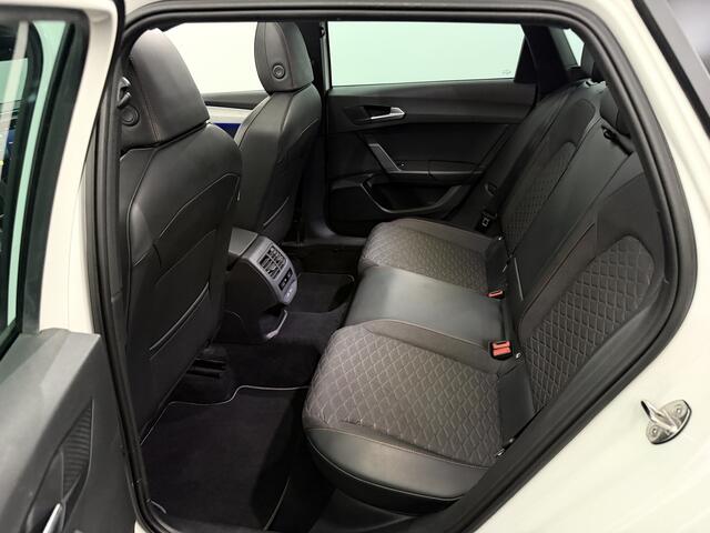 Seat LEON Sportstourer 1.4 TSI eHybrid PHEV FR Business Intense Panoramadak, Half leder, Camera, Navi, Virtual desk, Cruise control adaptief, Keyless start, Lichtmetalen velgen