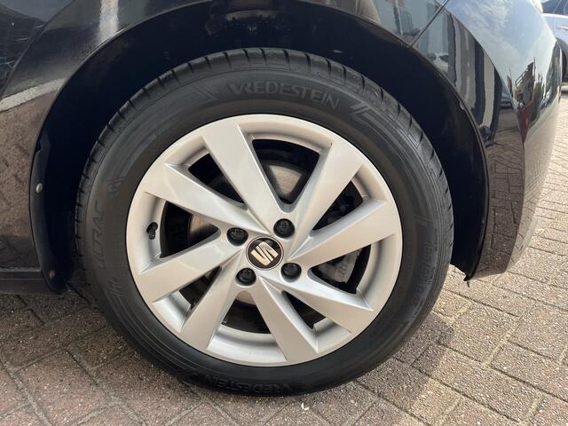 Seat MII 1.0 Sport Connect Navigatie, Airco, LM velgen, Parkeersensoren achter, Privacy glas