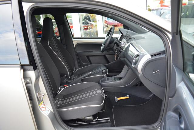 Seat MII 1.0 60PK Sport Intense ? Cruise ? PDC ? Trekhaak Afn. ? Orig NL ?