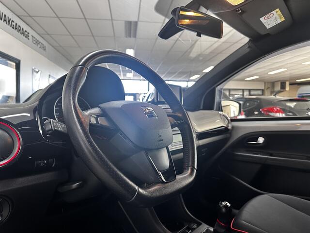 Seat MII 1.0 FR Connect/ Zwarte-Hemel/ Airco/ Cruise/ Navi/ Bluetooth/ Radio-CD AUX/ LEDER. Stuur/ Mistl./ PDC/ Extra getint glas/ Metallic lak.