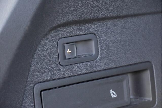 Seat Tarraco 1.5 TSI 150PK! Xcellence Limited Edition BJ2020 Lmv 19" | Pdc | Navi | Elek. trekhaak | Elek. achterklep | App-Connect | Beats Audio | Virtual cockpit | Dashboard verlichting | Climate control | Cruise control | Zwarte hemel | Extra getint glas