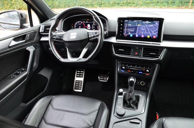 Seat Tarraco 1.5 TSI FR Automaat/Navi/Pdc/Ecc/Stoelverwarming/Leer/360°-camera/Achterbank verwarmd/Driver Assistance Pack/Volledig digitaal instrumentenpaneel/Trekhaak-Wegklapbaar/Privacy-Glass