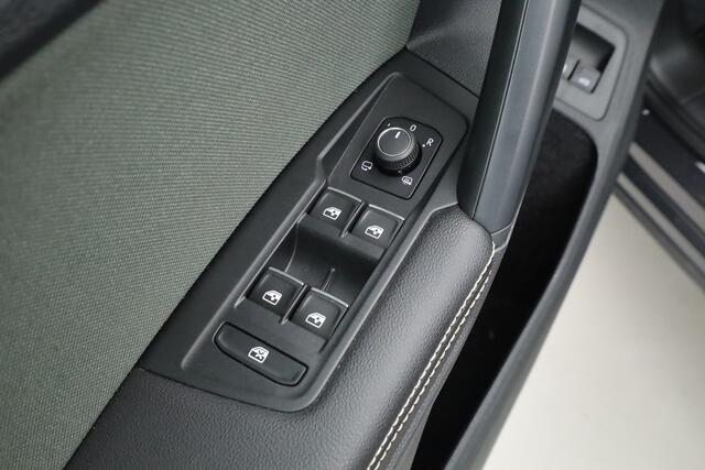 Seat Tarraco 1.4 TSI e-Hybrid PHEV Xperience Business Intense | Pano | Dig. Cockpit | Elek. Trekhaak | Adapt. Cruise | CarPlay | Dodehoek | Camera + PDC