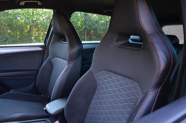 Seat Tarraco 1.5 TSI FR Business Intense 7 Persoons Automaat/Navi/Pdc/Ecc/Achteruitrijcamera/Virtueel dashboard/Privacy-Glass/Cr-Controle/19-Inch Lmv/Elektrisch verstelbare berijdersstoel