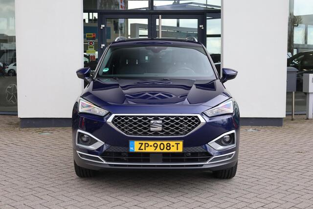 Seat Tarraco 1.5 TSI Xcellence 7p. 7 zits panoramadak wegklapbare trekhaak 20" LMV camera chrome dakrailing multifunctioneel lederen stuurwiel stoelverwarming keyless go & entry privacy glas spiegels elektrich inklapbaar virtual cockpit navigatie ACC adaptieve cruise