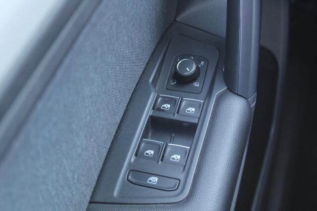 Seat Tarraco 1.5 TSI Style Business Intense 7p. 7 Persoons l Achteruitrij camera l Parkeersensoren voor en achter