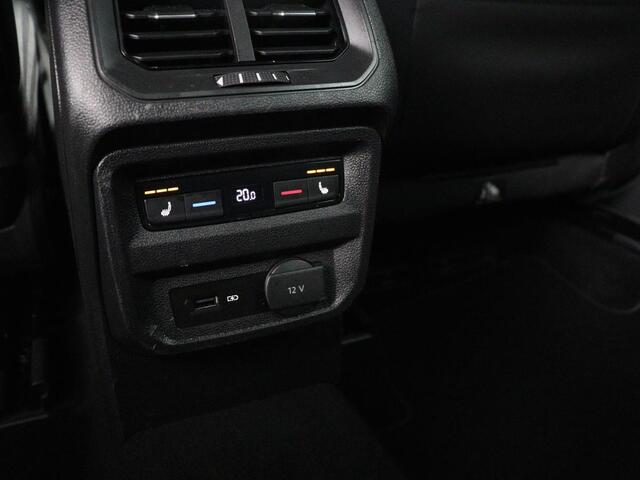 Seat Tarraco 4WD | 7 Persoons | Trekhaak | Panoramadak | Alcantara | Adaptive | BLIS | Stoelverwarming | Camera