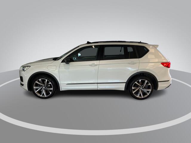Seat Tarraco 1.4TSIe-Hybrid 180kW/245PK FR · Panoramadak · Trekhaak · 360°Camera + Parkeersensoren