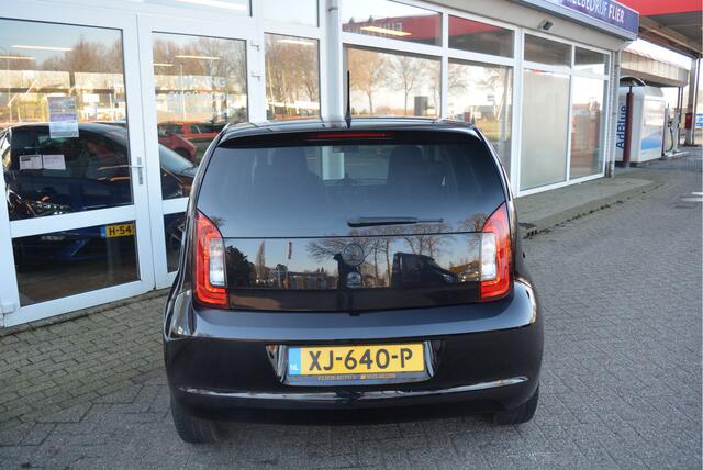 Skoda CITIGO 1.0 60PK Greentech Style ? Cruise ? MF-Stuur ? LED ? Orig. NL ? NAP ?